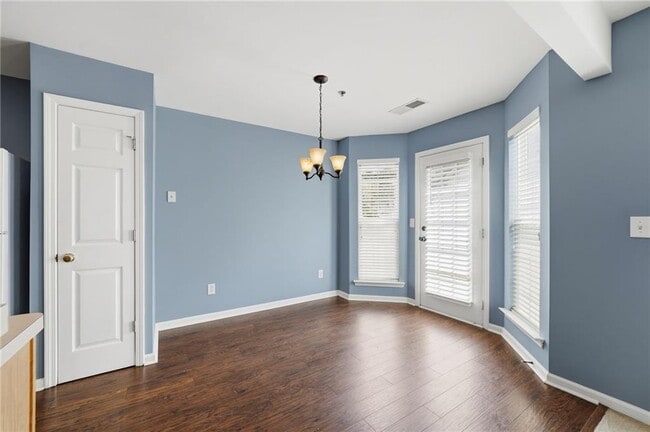 Foto del edificio - 247 Cottonwood Creek Cir