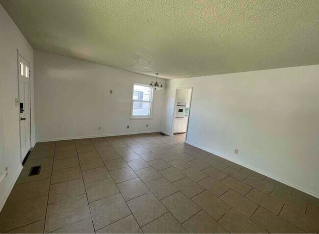 Foto del edificio - 1138 N Piatt Ave