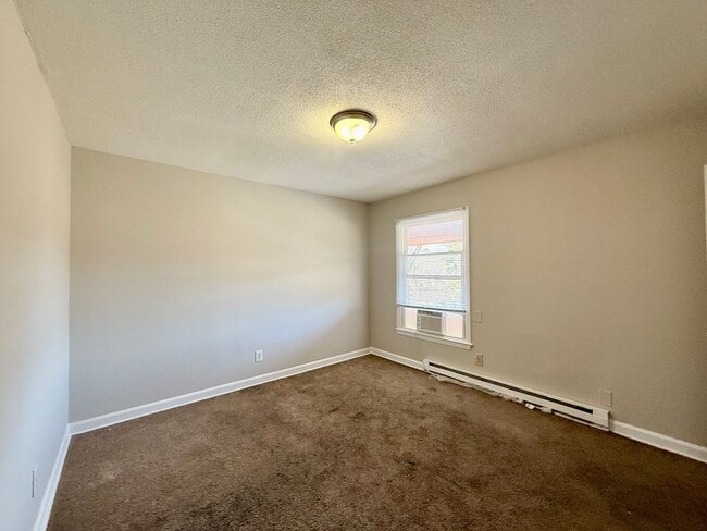 Building Photo - 1132 Montcalm St