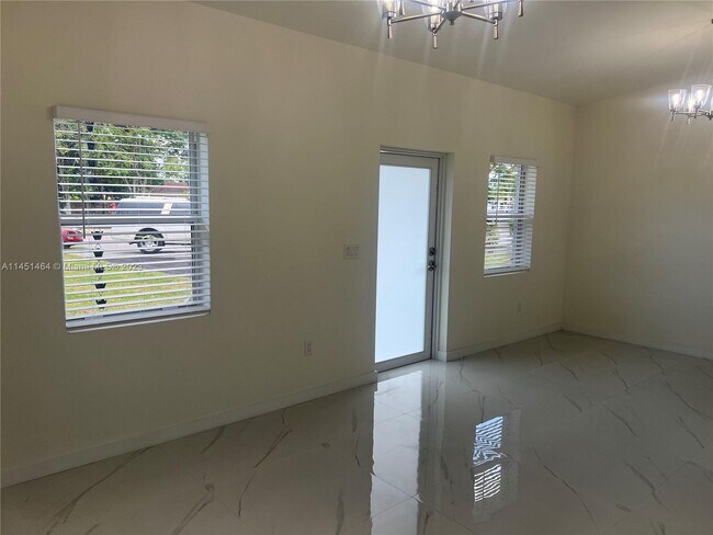 Building Photo - 10801 SW 56th St
