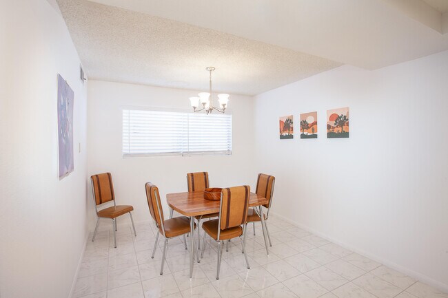 Foto del edificio - 6129 St Andrews Plaza