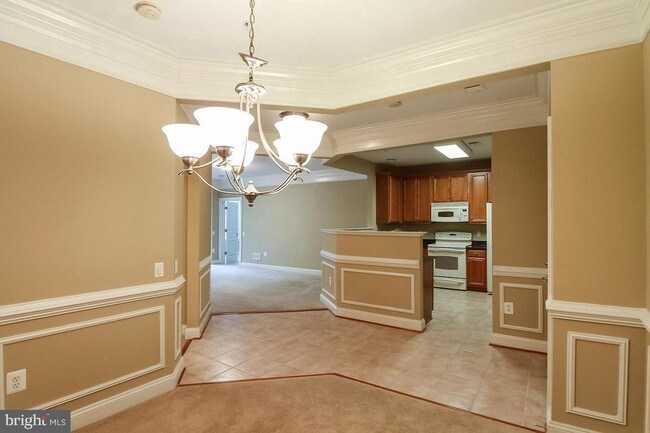 Building Photo - 7860 Rolling Woods Ct