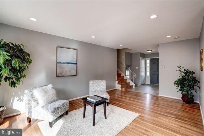 Foto del edificio - 1700 Pebble Beach Dr