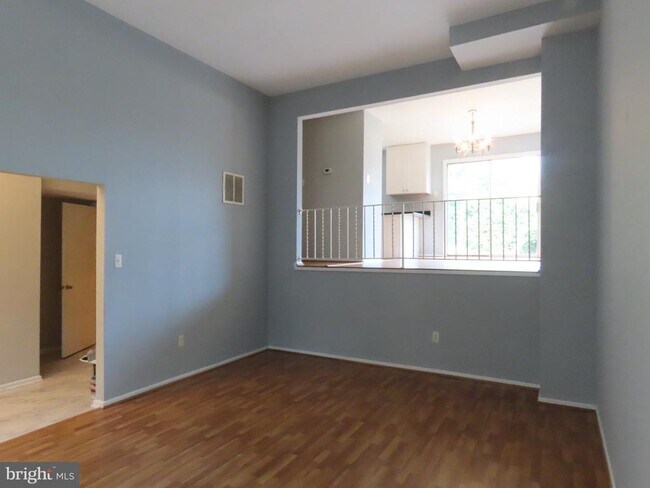 Foto del edificio - 624 Northcliffe Dr