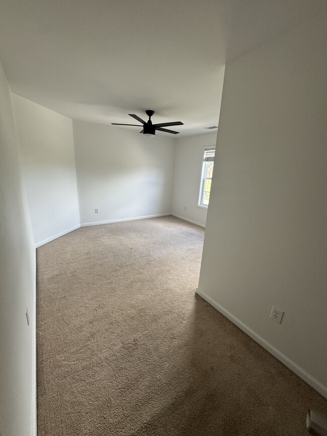 Building Photo - 5914 Mount Water Trl