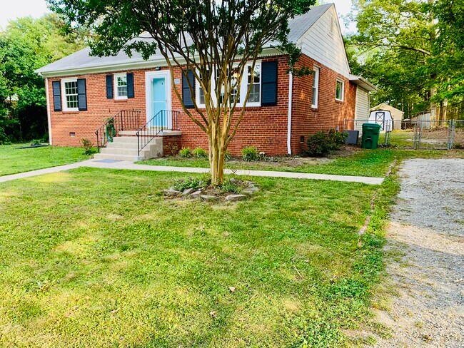 Foto del edificio - 8313 Vernelle Ln