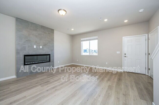 Building Photo - 2882 S Flat Cir