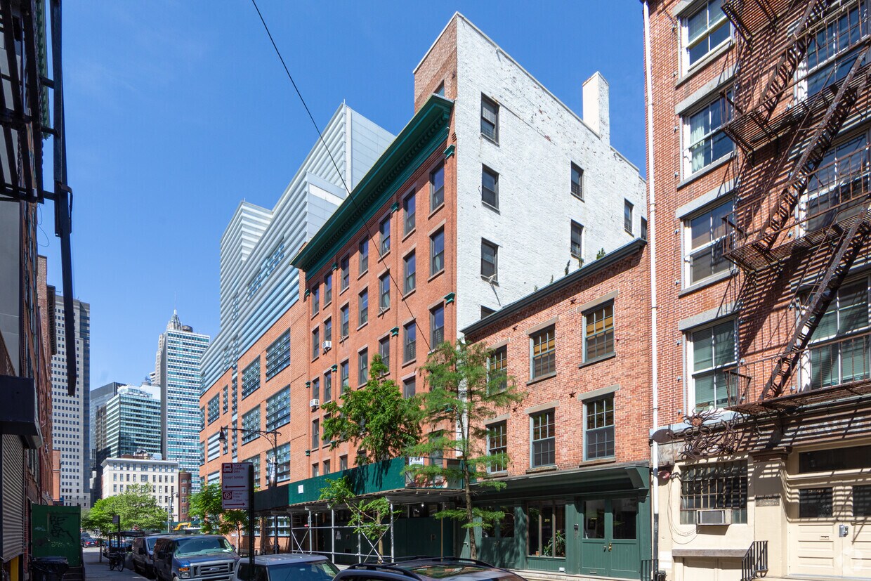 Primary Photo - Seaport Mews