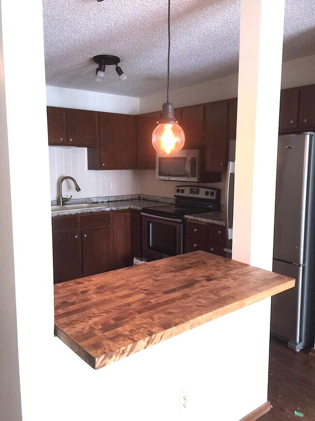 Foto del edificio - 121 S Washington Ave