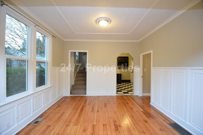 Foto del edificio - Charming Home in the Heart of Oregon City