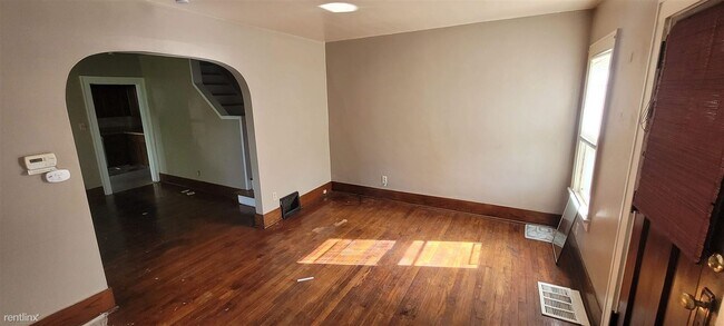Foto del edificio - 3 br, 1 bath Duplex - 979 King Street 979