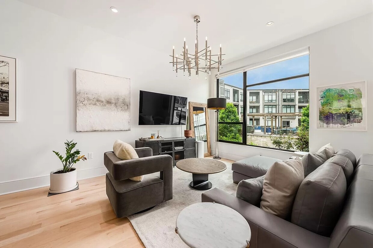 Foto principal - 111 Aston Row Ln