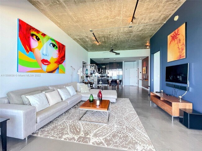 Foto del edificio - 5601 Collins Ave