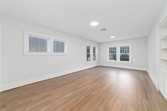 Building Photo - 2907 Albany St