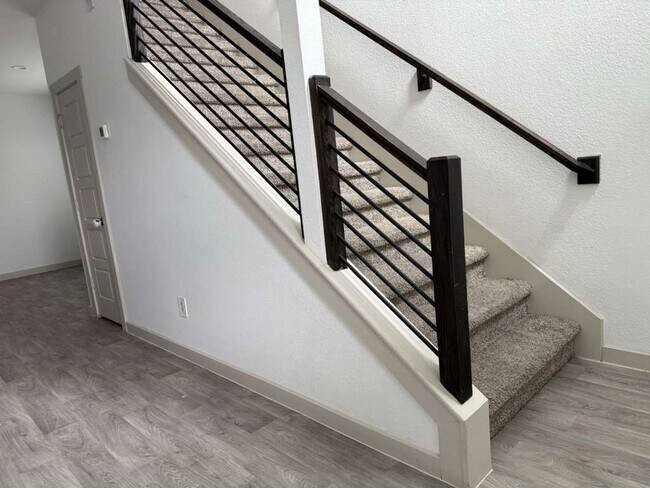 Foto del edificio - 2821 Chase Cross Ln