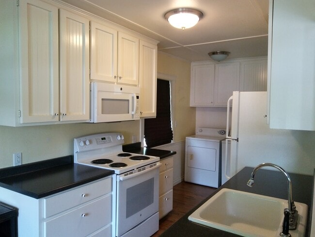 Foto del edificio - Cute 1 bedroom 1 bath home.