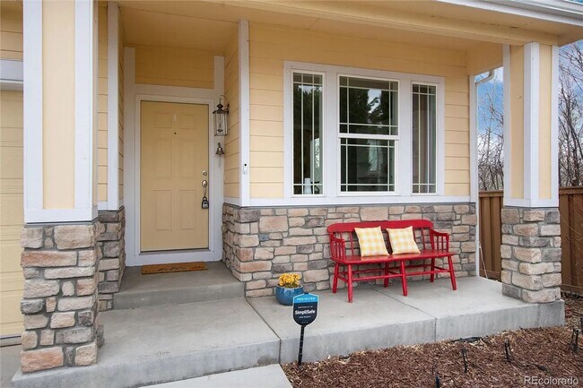 Building Photo - Bright & Airy Home with Luxury Master Suit...