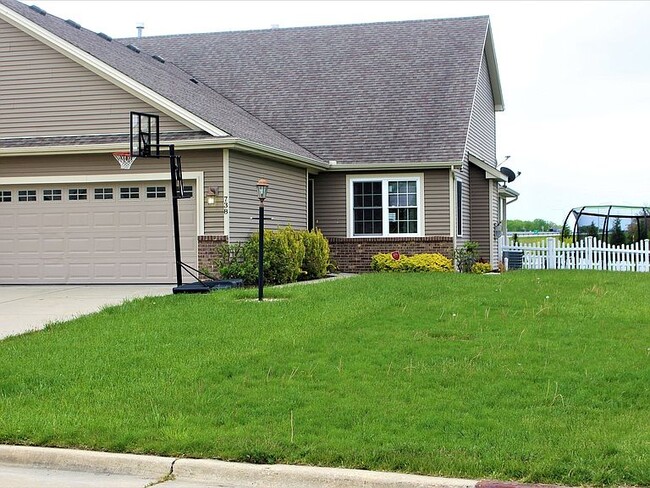 Foto del edificio - 738 Sedgegrass Dr