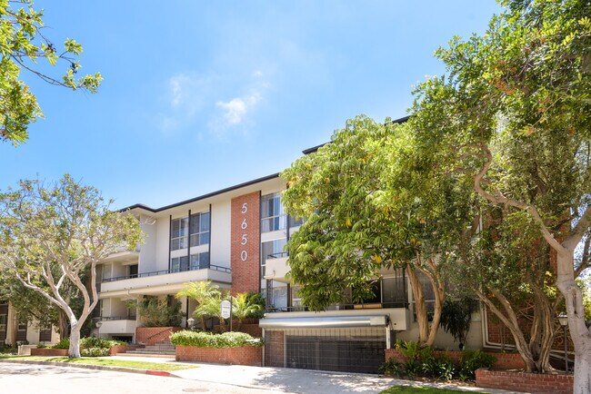 Foto del edificio - Windsor Place Apartments