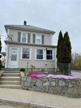Building Photo - 16 Grove St