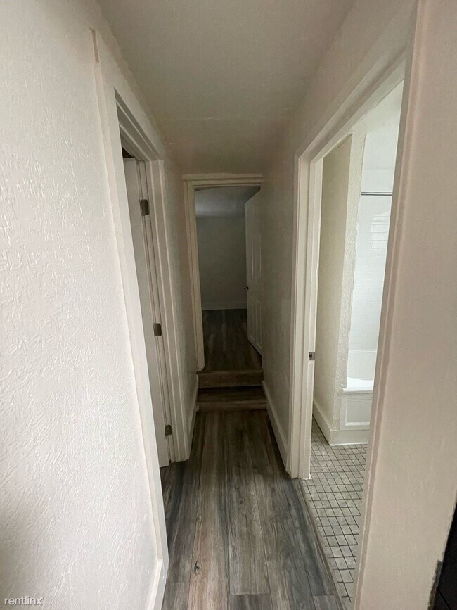 Building Photo - 3 br, 1 bath Duplex - 1737 14th St Lower