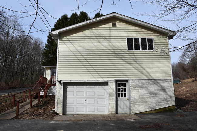 Building Photo - 18662 Black Rd