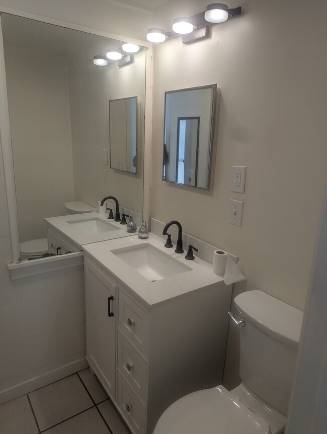 Foto del edificio - 1244 Woodlawn Ter