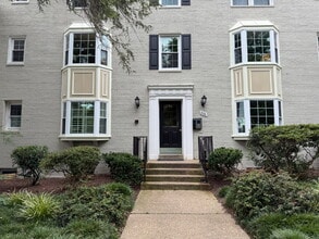 Building Photo - 806 S Arlington Mill Dr
