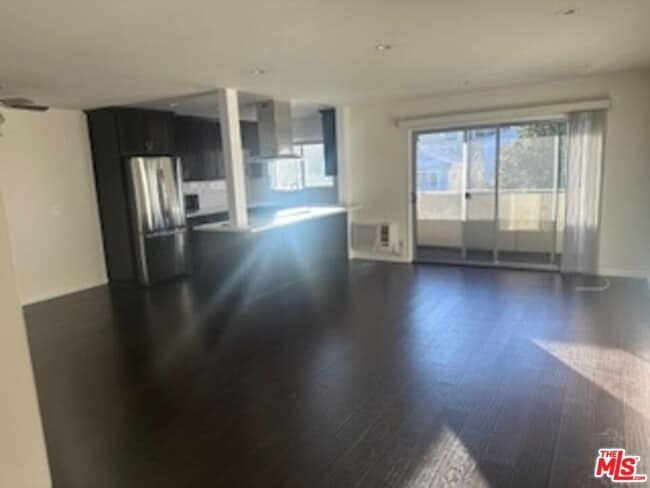 Foto del edificio - 1028 S Bedford St