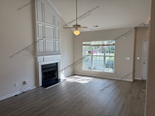 Building Photo - 100 Caraleigh Ct