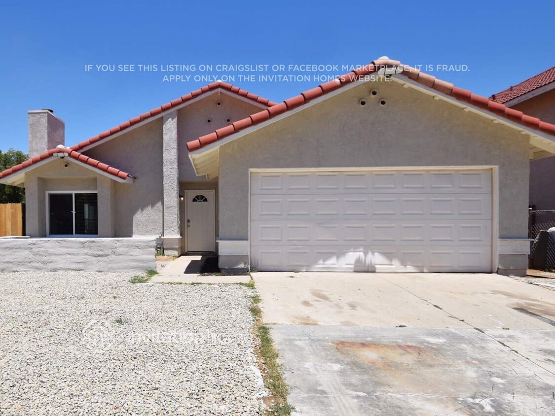 Primary Photo - 15720 Shadow Mountain Ln