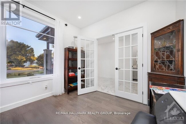 Building Photo - 3548 Paul Anka Dr