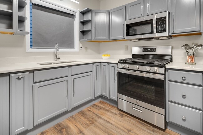 Foto del edificio - 1005-1007 N Aurora St, LLC