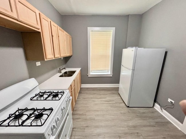 Photo - 7841 S Drexel Ave Apartment