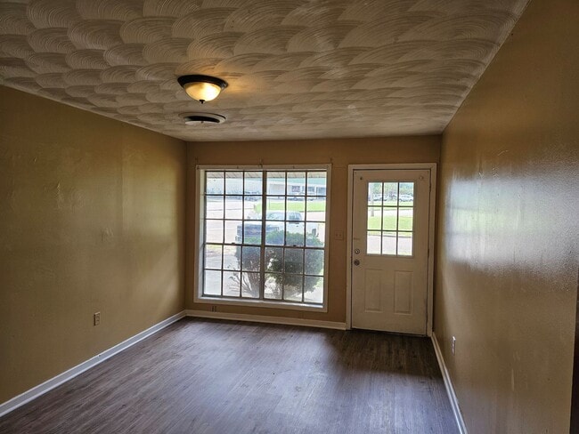 Building Photo - 1145 McDonald Ave