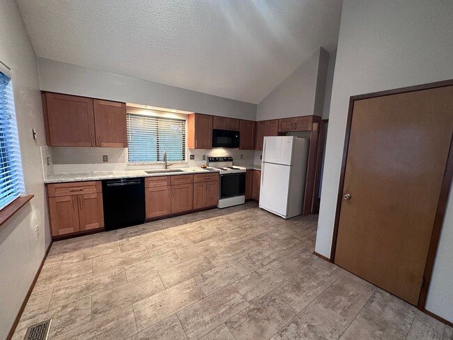 Building Photo - One of a kind 3 Bedroom home near Lake Lou...