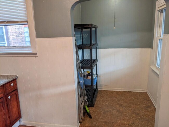 Building Photo - 3 bedroom in Chicago IL 60631