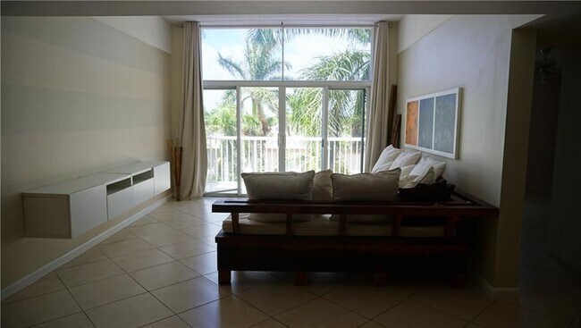 Foto del edificio - 1450 SE 3rd Ave