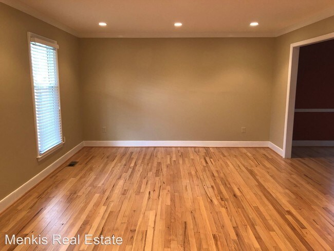 Building Photo - 4 br, 3.5 bath House - 945 Willowleaf Way