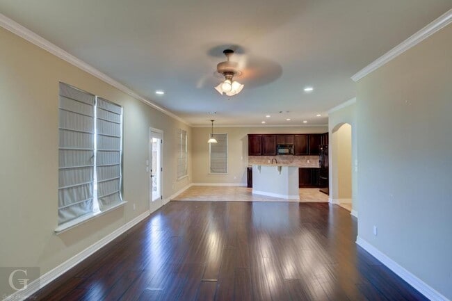 Foto del edificio - 506 Linnhurst Dr