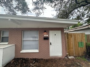 Building Photo - 8728 N Mandarine Pl
