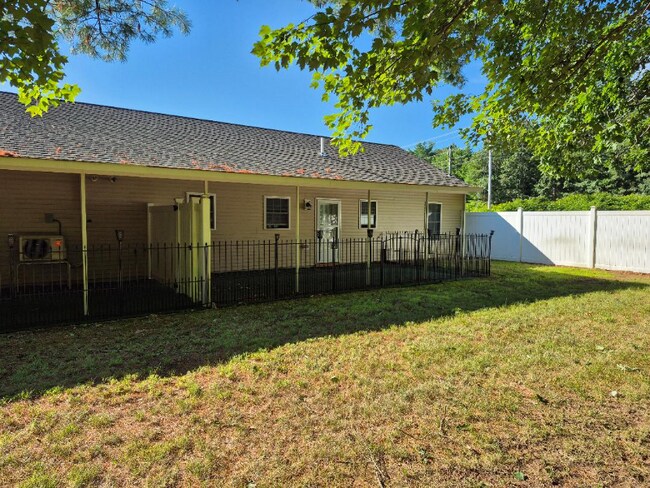 Foto del edificio - 10 Welchville Commons Dr