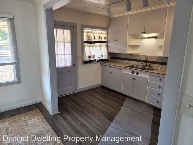 Foto del edificio - 2 br, 1 bath House - 1328 NW Ellan St
