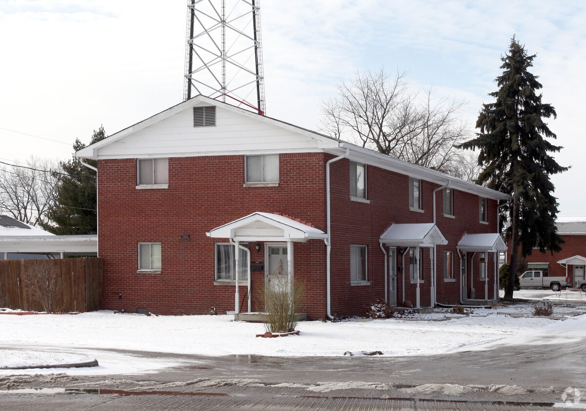 Primary Photo - 3710 S Madison Ave