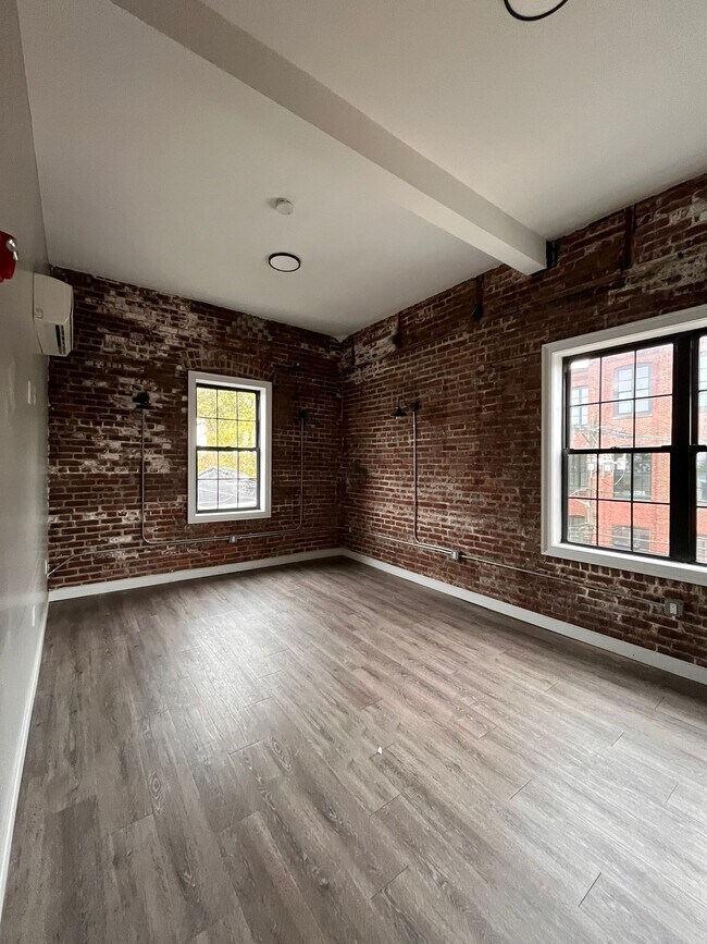 Foto del edificio - 73 Arlington Ave