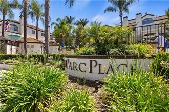 Building Photo - 13133 Le Parc Blvd