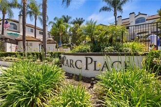 Building Photo - 13133 Le Parc Blvd