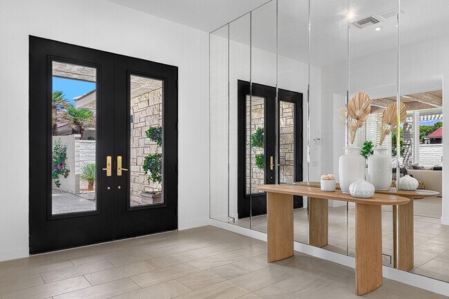 Foto del edificio - 50 Mayfair Dr