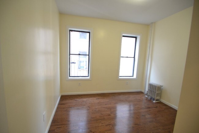Building Photo - 25 Vermilyea Ave