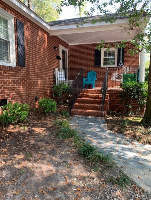 Primary Photo - 615 S Elm St